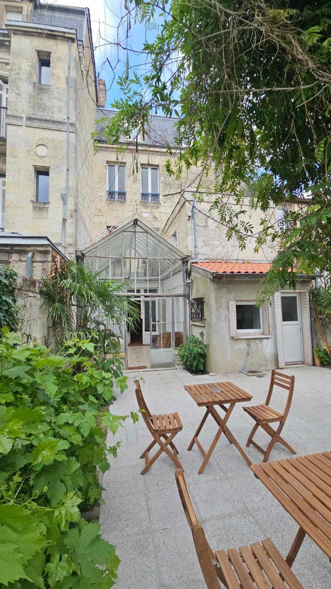 Le Jardin Cafe Bed & Breakfast Bordeaux Ngoại thất bức ảnh